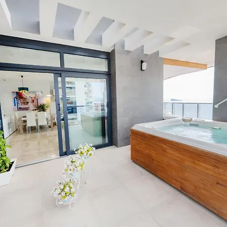 Apartment Sunset Waves Julieta Vistas Al Mar Premium 200 Mt2 Con Jacuzzi En Terraza Benidorm