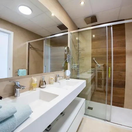 Apartment Sunset Waves Julieta Vistas Al Mar Premium 200 Mt2 Con Jacuzzi En Terraza